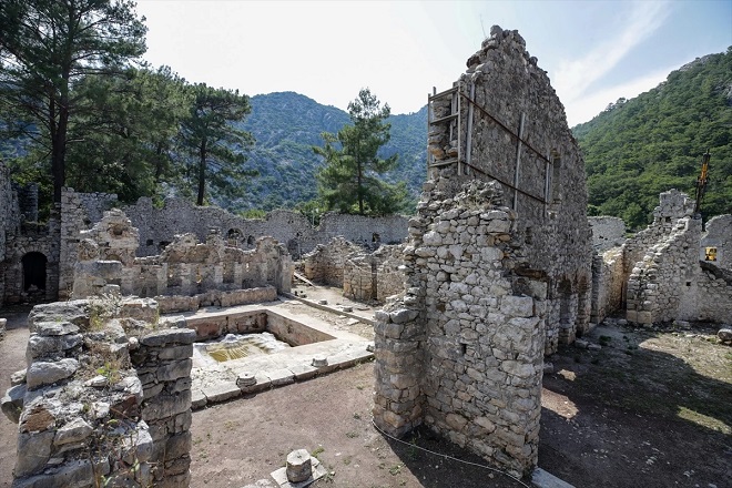Antalya'nın Olympos Antik Kenti, Kültür ve Sahil Turizmine Hizmet Ediyor