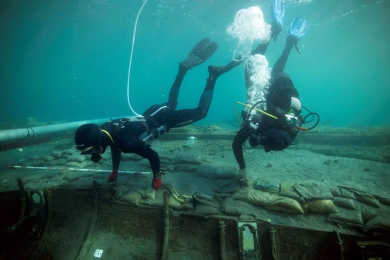 2.500 yıllık Fenike gemi enkazı İspanyol arkeologlar tarafından kurtarılıyor