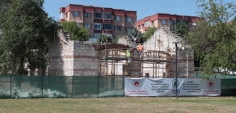 Kırklareli Millet Bahçesi'ndeki tarihi yapılar restore ediliyor