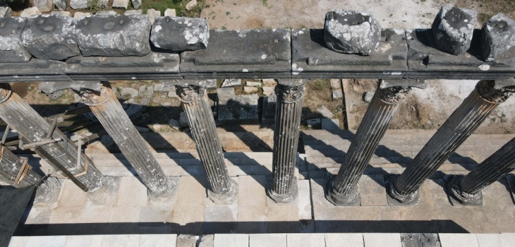 Euromos Antik Kenti'ndeki Zeus Lepsynos Tapınağı yeninden ayağa kaldırılıyor