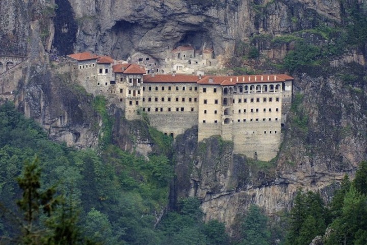 1600 Yıllık Kültürel Mirasımız Sümela Manastırı