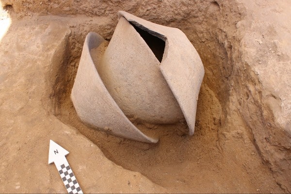 İsrail’de 6000 yıllık Kalkolitik fildişi çömlek keşfedildi