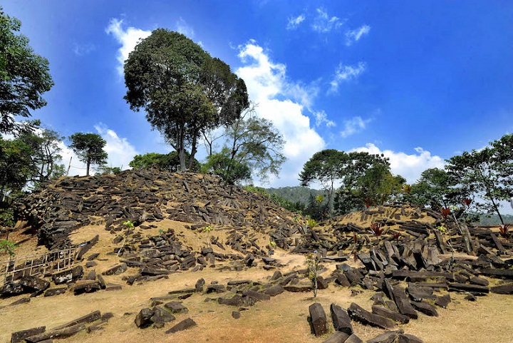 Endonezya’daki 27.000 Yıllık Piramit Gerçek Olabilir mi?