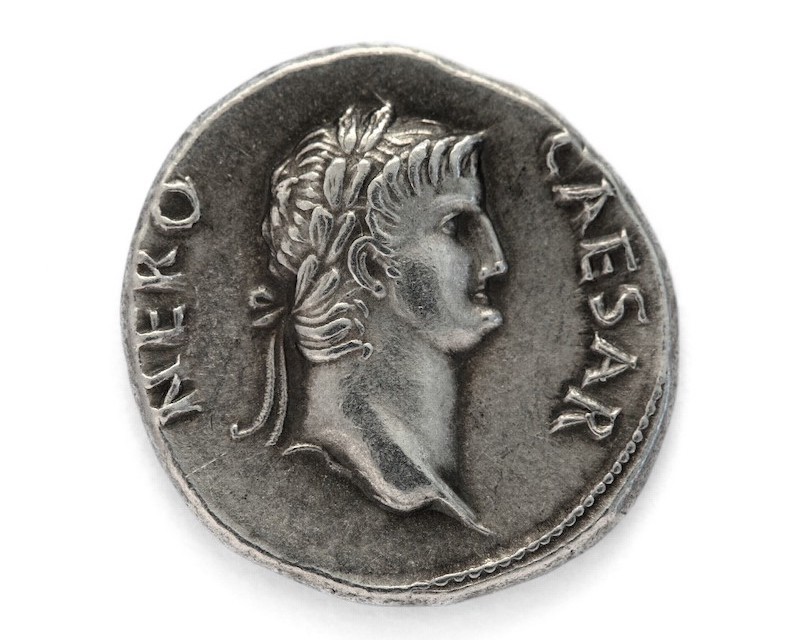 Nero, Roma Yanarken Gerçekten Keman mı Çaldı?