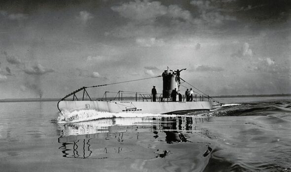 Belgeselciler, batık Nazi denizaltısının peşinde
