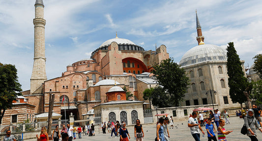 Ayasofya’nın avlusunda medrese yapımı devam ediyor: ‘UNESCO’dan mektuba yanıt yok’