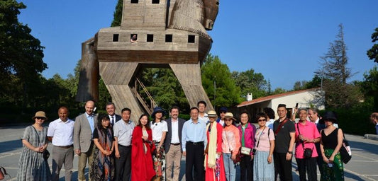 Çin Kültür ve Turizm Bakanı Troya antik kentini gezdi
