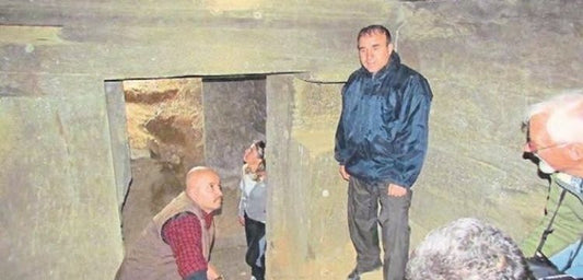 Aydın'daki Laletepe tümülüsünü defineciler kepçeyle yerle bir etti.