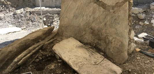 İsviçre'de 3 bin yıllık üçgen dolmen bulundu