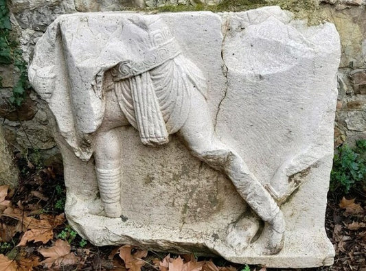 Antik Via Appia Yolu Üzerinde Gladyatör Sahneleri İçeren Anıtsal Roma Mezarı Keşfedildi