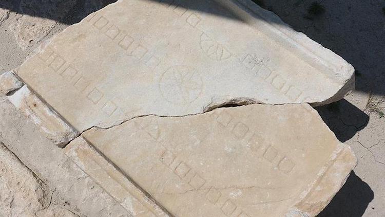 Tripolis Antik Kenti’nde Tavlanın Erken Versiyonu Bulundu