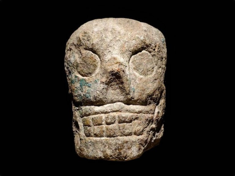 Maya Savaşçı Mezarında Kafataslı Kolye Bulundu