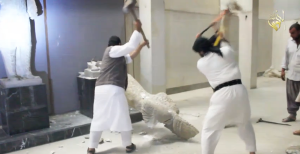 IŞİD Musul’daki Nineveh Arkeoloji Müzesi’ni Yerle Bir Etti