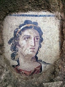 Zeugma’da Son Dönemde Bulunan Mozaikler İlgi Çekiyor