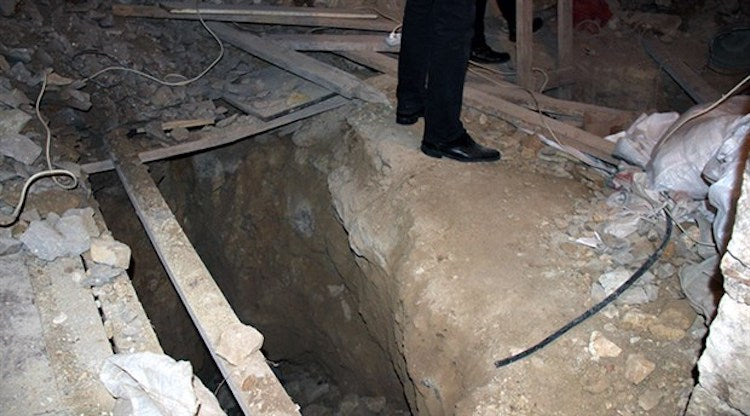 Niğde’de Cinlerden Korunarak Define Arayanlar Yakalandı