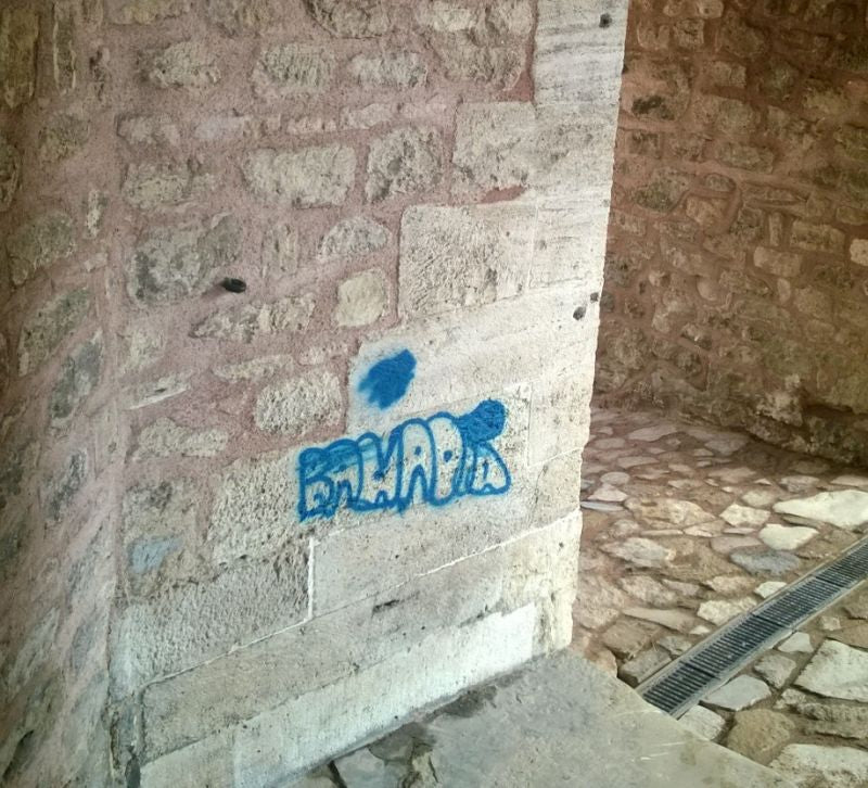 Mimar Sinan’ın Yaptığı Süleymaniye Hamamı da Vandalizm Kurbanı