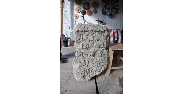 Mersin Gözlükule Höyüğü’nde Kufi Tarzda Yazılı Kitabe Bulundu
