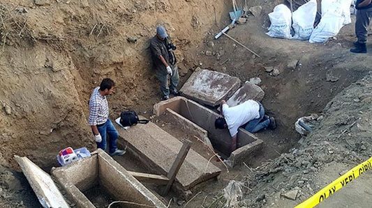 Çanakkale’de Tesadüfen Bulunan Lahitlerin İçi Açıldı
