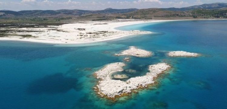 Mars Gezegeninin Yüzey Özelliklerine Sahip Salda Gölü