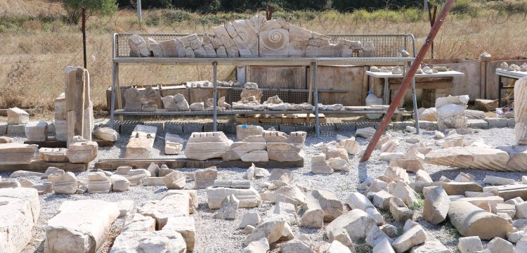 Parion Antik kentindeki 1850 yıllık sahnenin mimari yapısı çözüldü