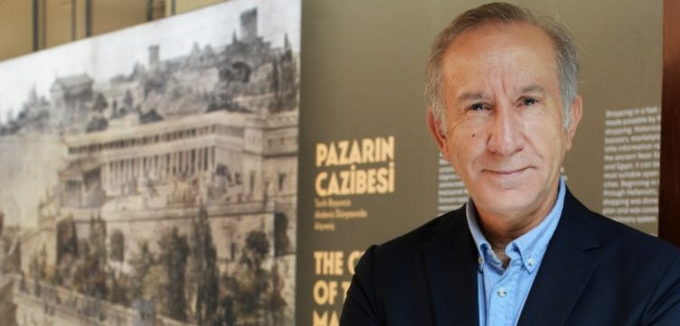 Prof. Dr. Oğuz Tekin The Archer Huntington Ödülü'nü törenle aldı
