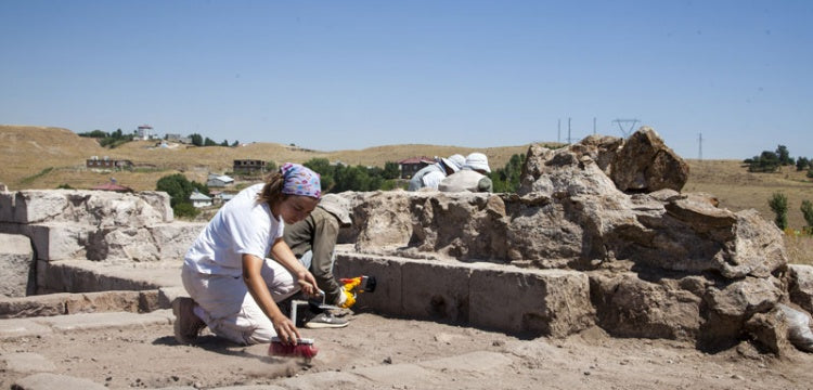 Ahlat İç Kale arkeolojik kazılarında yeni bulgulara rastlandı
