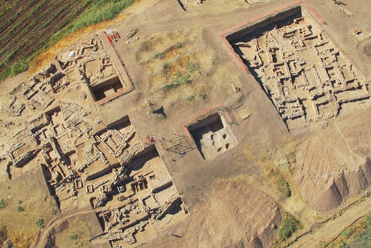 Arkeologlar, Türkiye'deki Başur Höyük'te Genç Kızların Ritüel Olarak Kurban Edildiği 4.800 Yıllık Bronz Çağı Mezarlarını Ortaya Çıkardı