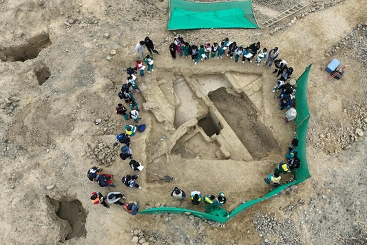 Peru’da 4.000 Yıllık Çok Renkli Duvar Resmi Keşfedildi