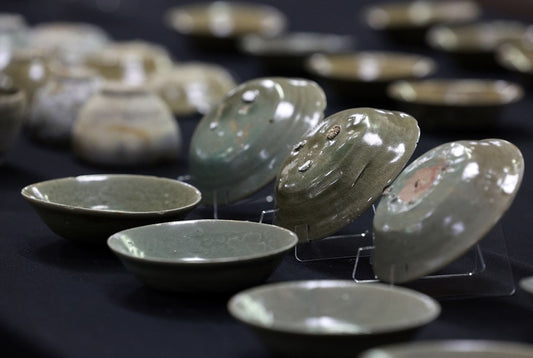 Kore'nin Batı Denizinden Çıkarılan 900 Yıllık Seladon Kaseleri Göz Alıcı Bir Şekilde Yeni Görünüyor - İşte Nedeni