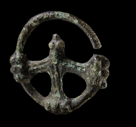 Brandenburg'da 1000 Yıllık Bronz Tekerlek Haç Keşfedildi