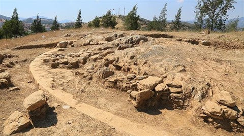 Milas'ta keşfedilen elips şekilli yapı arkeologları şaşırttı