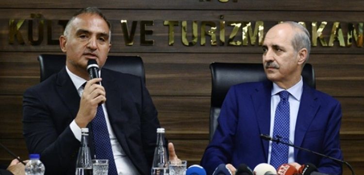 Numan Kurtulmuş Kültür Bakanlığını Mehmet Ersoy'a devretti