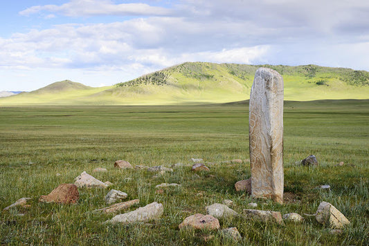 Antropologlar Moğolistan'ın Gizemli Dikili Taşlarını araştırıyor