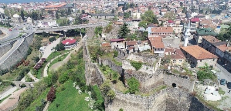 Doç. Dr. Coşkun Erüz: Ortahisar ve Yukarıhisar’ı kaybetmeyelim