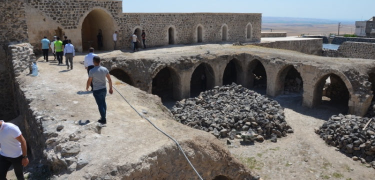 Batman Mor Kuryakos Manastırı restorasyonu sürüyor
