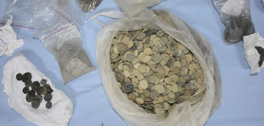 İzmir ve Manisa'da 8 bin 979 parça tarihi eser yakalandı