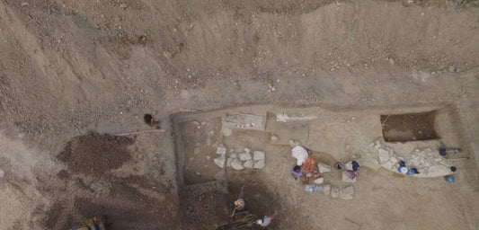 Urla'da fotoğraf mı yalan söylüyor, kazı başkanı olan arkeolog mu?