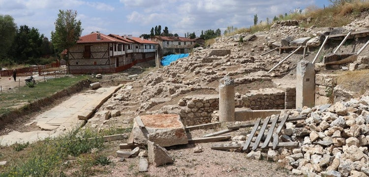 Roma Kenti Aizanoi'de inşa edilmiş 7 Osmanlı Konağı restore edilerek halka açıldı