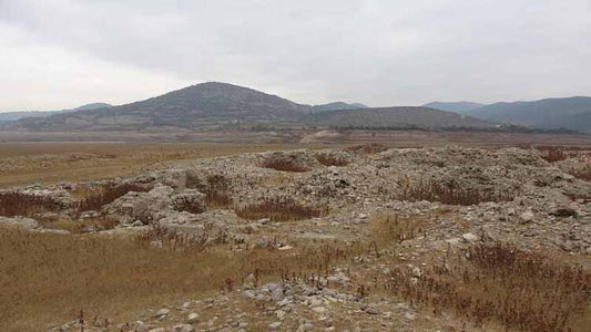 Sular çekilince Skepsis Antik Kenti’nin hamam ve kilise kalıntıları ortaya çıktı