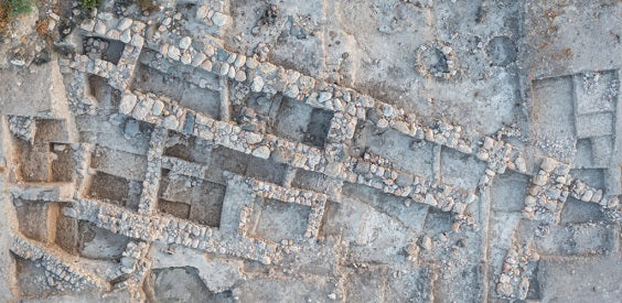 Arkeologlar, Roma İmparatorluğu'nun Tetrarşi Dönemi'nden Kalma Nadir Bir Sınır Taşı Keşfettiler ve Üzerinde İki Bilinmeyen Yer Adı Bulundu