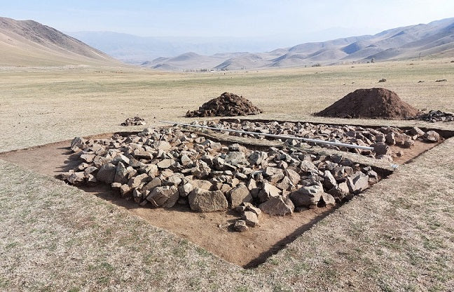 Kırgızistan'ın Chui Vadisi'nde 1.400 Yıllık Nadir Bir Kadın Heykeli Bulundu