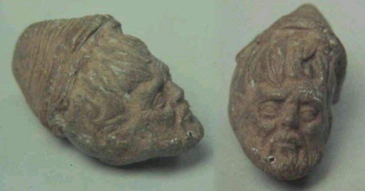 Meksika'da mühürlü bir mezarda bulunan 2000 yıllık Roma başı, tarihin cevaplayamadığı soruları gündeme getiriyor.