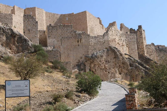 Restorasyonu tamamlanan 2300 yıllık Kahta Kalesi ziyarete açıldı