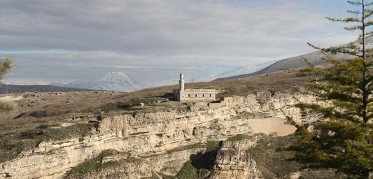 Kemah kalesi arkeoloji kazısında keşfedilen Bey Cami, yeniden inşa edildi
