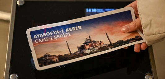 Ayasofya'da biletli ziyaret uygulaması başladı