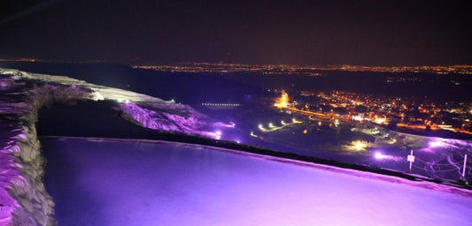 Pamukkale ve Hierapolis antik kenti artık gece saatlerinde de ziyaret edilecek.