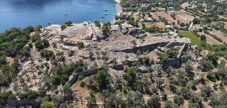 Amos Antik Kenti Tiyatrosu'nda çevre düzenlemesi tamamlandı