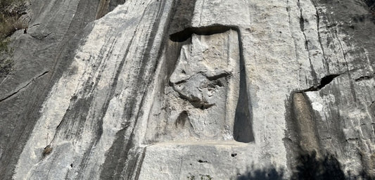 İzmir'deki Hitit Mirası Karabel Kaya Anıtı'nın Yardım Çığlığı duyulmayı bekliyor