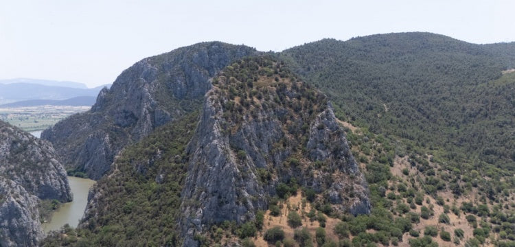 Osmanlı'nın Kuruluş Haritasına Yeni Bir Katkı: Çadırlı Kalesi'nin Yeri Tespit Edildi