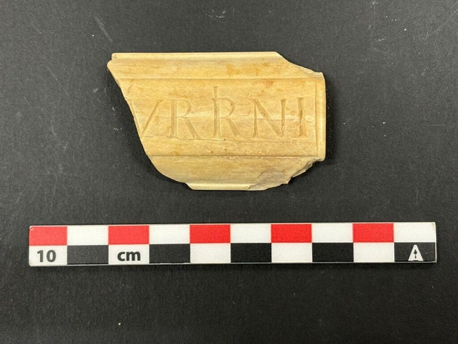 Zaragoza sokaklarının altında, arkeologlar Caesaraugusta'ya su taşımak için kullanılmış olabilecek bir Roma köprüsü keşfetti.